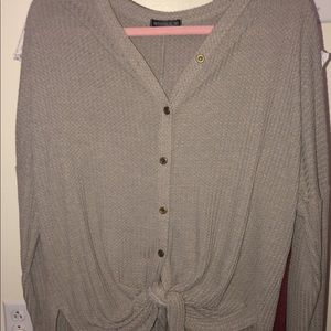 Long-Sleeve Sweater with buttons and tie in front